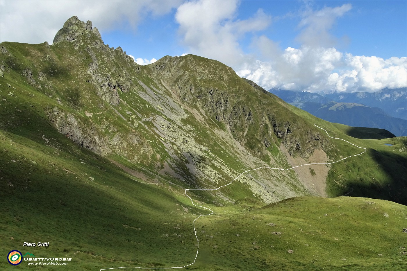 72 Scendo dal Monte di Sopra e rientro al colletto del Monte Avaro.JPG -                                